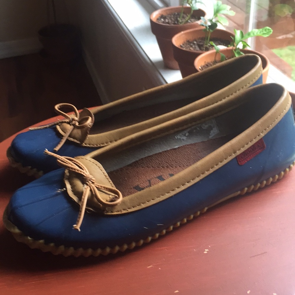 Navy chookas size 8
